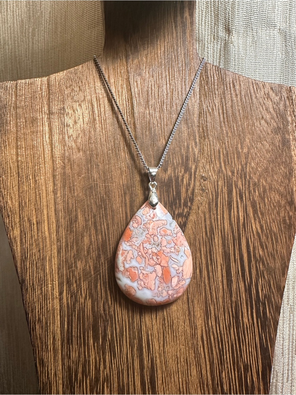 RESERVED Petal Agate Teardrop Pendant Necklace on Chain - Picture 6 of 11